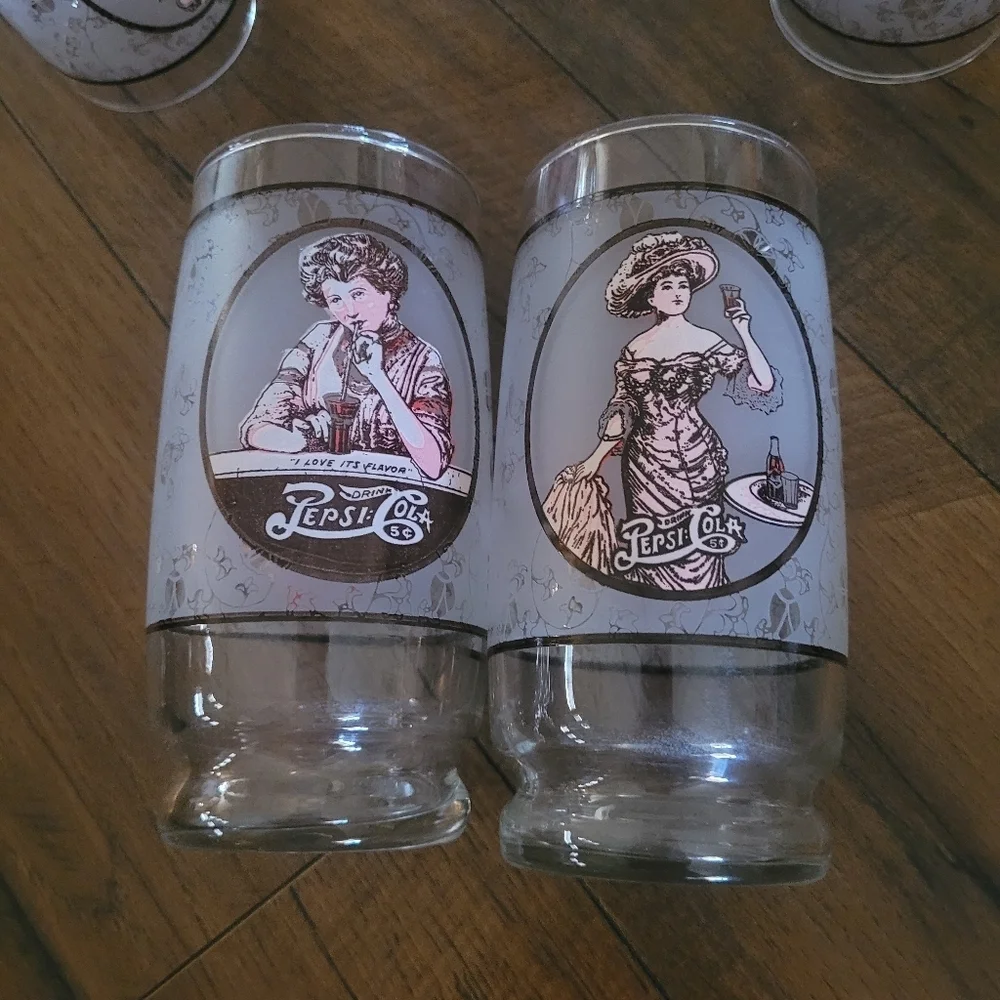 Vintage 70's Pepsi Cola Gibson Girl Soda Drinking Glasses‎ Set of 4 and Canister